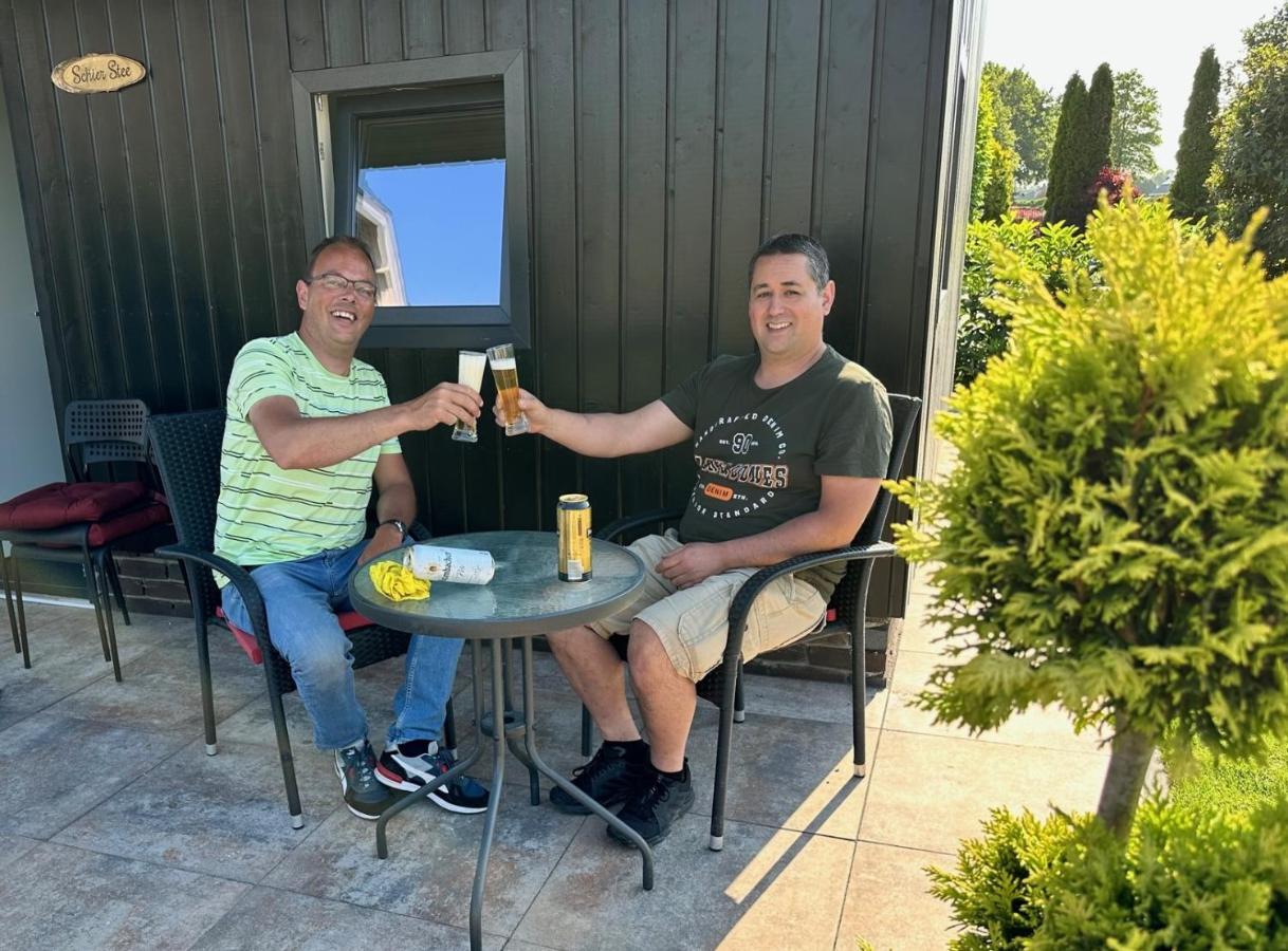 B&B De Wiekeborg Oude Pekela Exteriör bild
