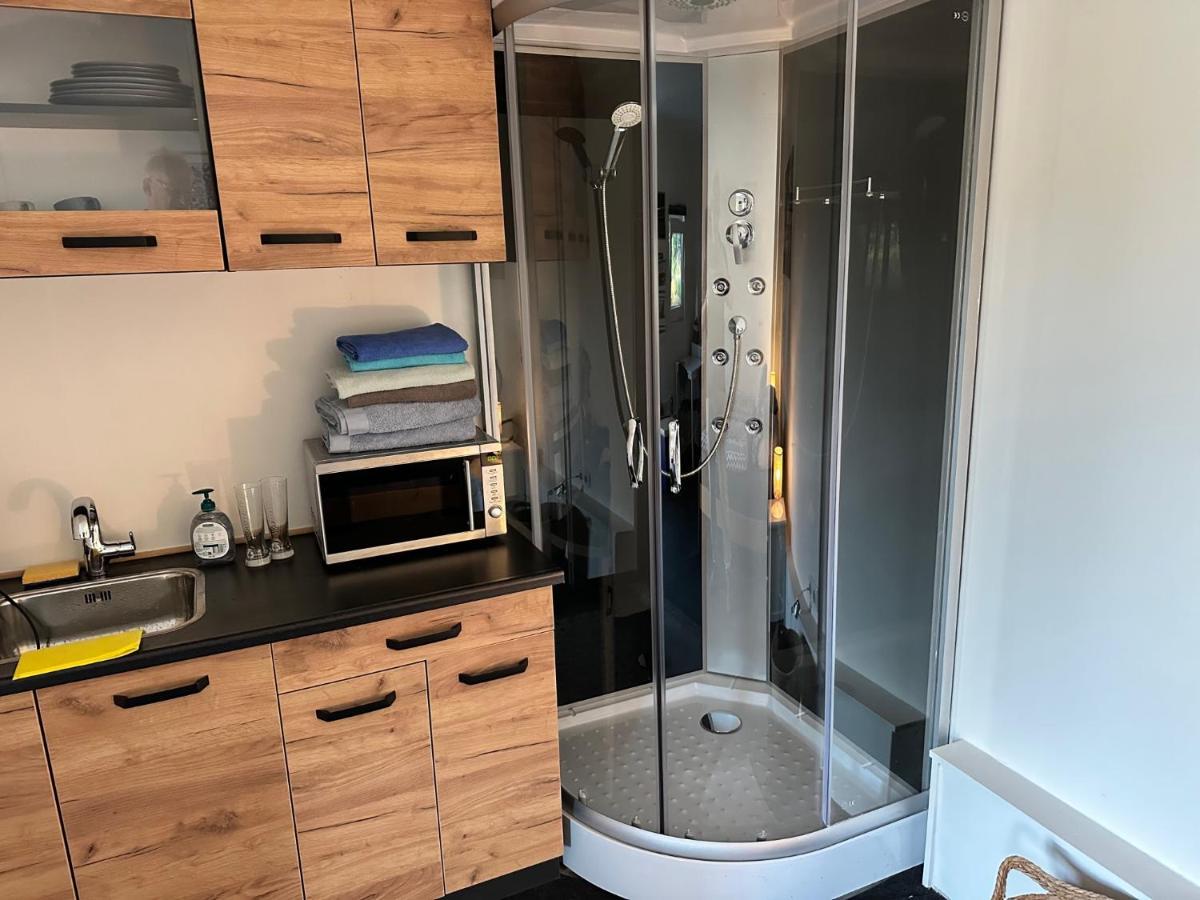B&B De Wiekeborg Oude Pekela Exteriör bild