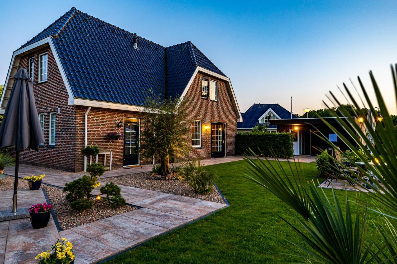 B&B De Wiekeborg Oude Pekela Exteriör bild